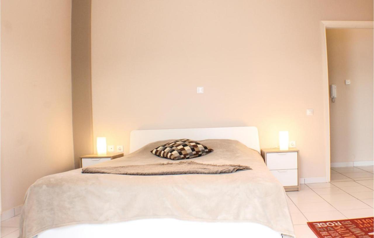 Amazing Home In Chalkida With Wifi Eksteriør billede